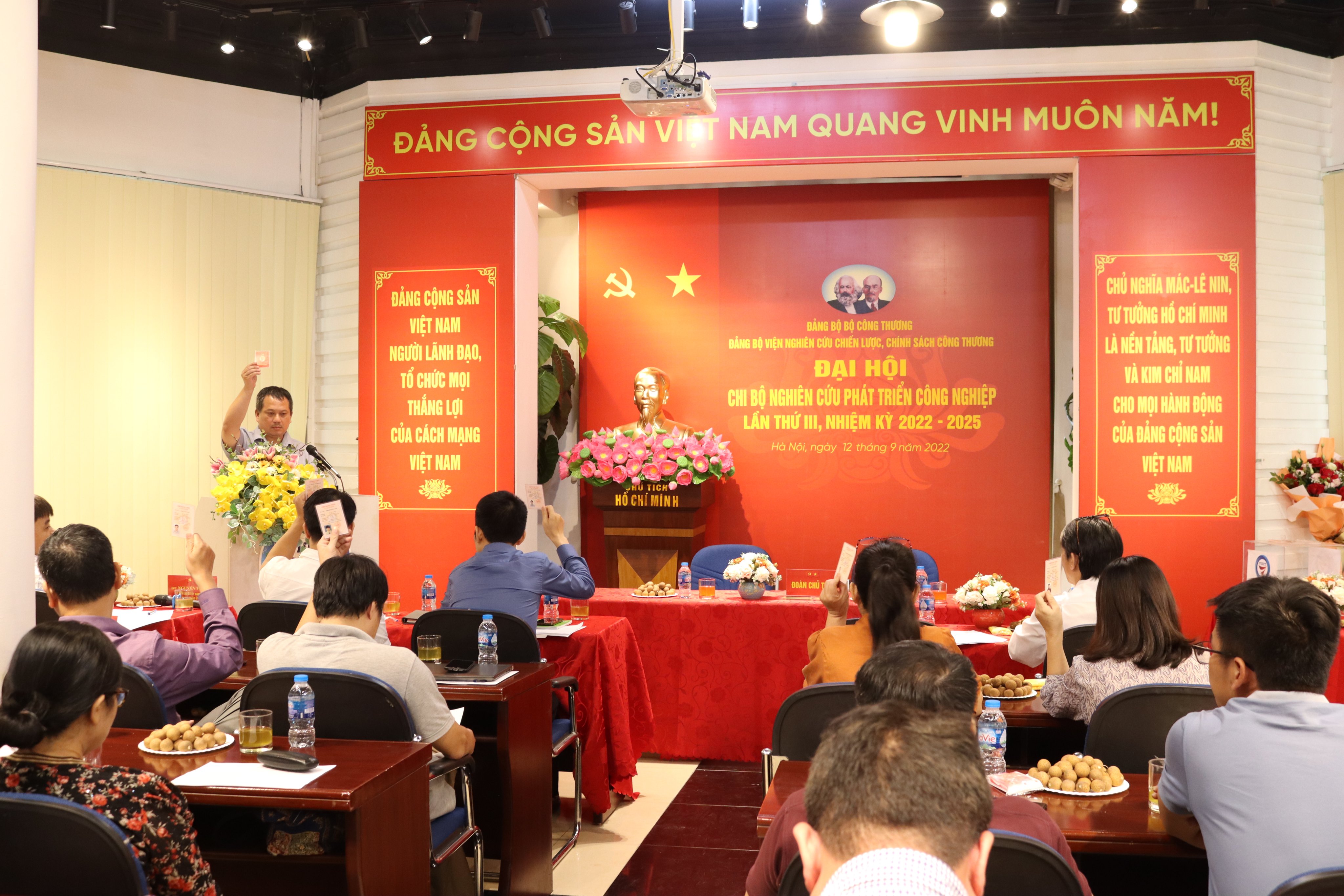 Đại hội chi bộ Nghiên cứu Phát triển Công nghiệp lần thứ III - Nhiệm kỳ 2022-2025