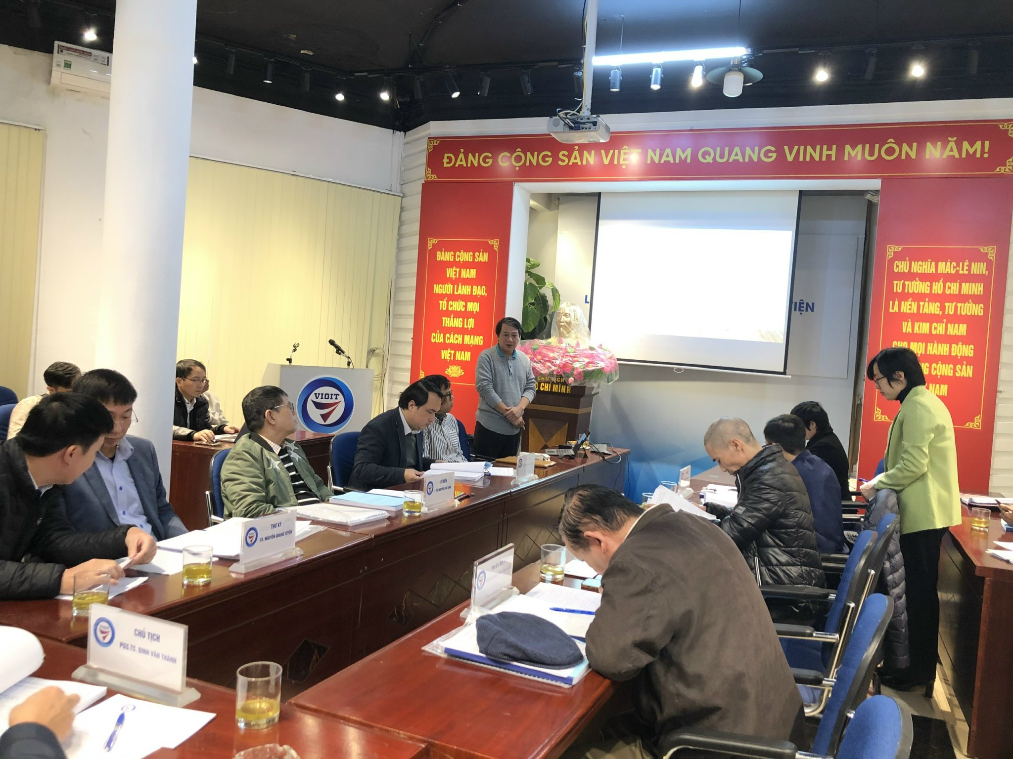 Nghiệm thu cấp cơ sở cho nhiệm vụ “xây dựng cẩm nang: Giải pháp chuyển đổi số và sử dụng hiệu quả cơ sở dữ liệu số đối với quản lý nhà nước về xuất nhập khẩu của ngành Công Thương trong bối cảnh thực thi EVFTA”