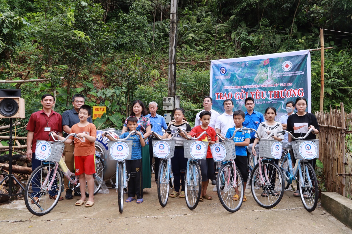 Phát huy vai trò thanh niên viện nghiên cứu chiến lược, chính sách công thương bảo vệ nền tảng tư tưởng của đảng