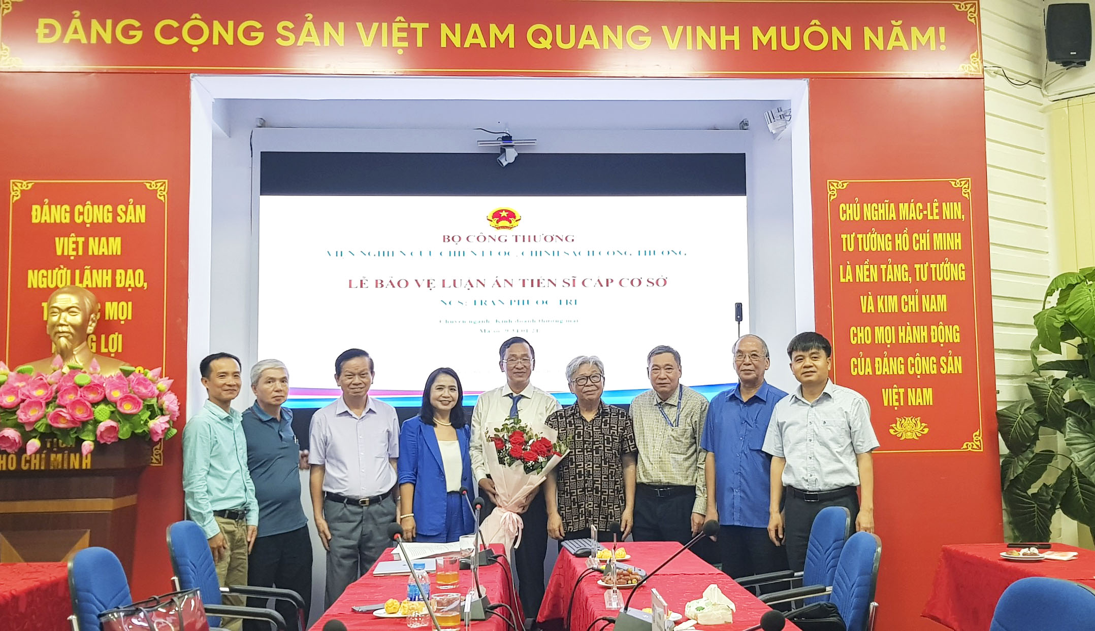 Lễ bảo vệ luận án tiến sĩ cấp cơ sở của NCS Trần Phước Trí