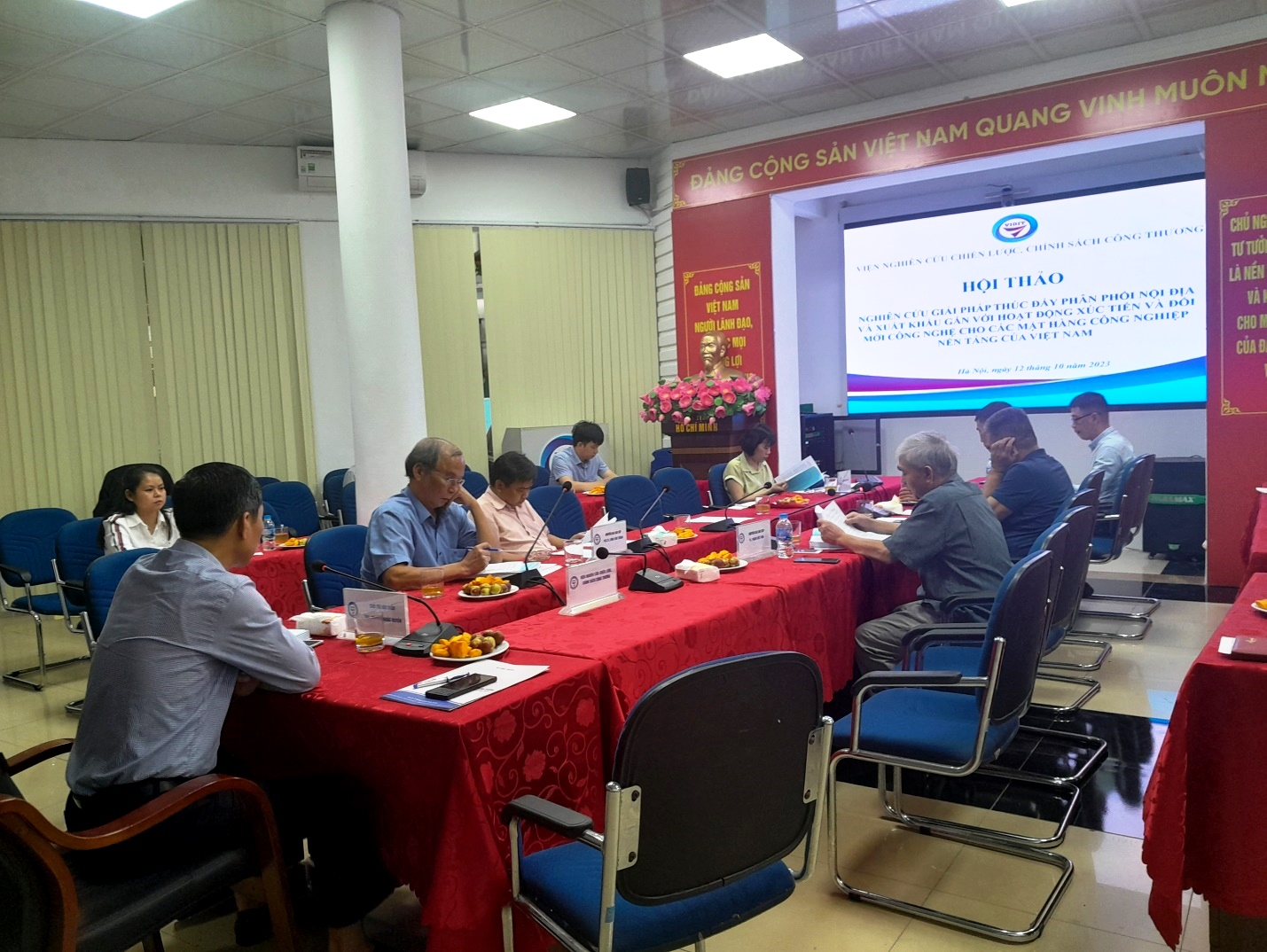 Hội thảo: Nghiên cứu giải pháp thúc đẩy phân phối nội địa và xuất khẩu gắn với hoạt động xúc tiến và đổi mới công nghệ cho các mặt hàng công nghiệp nền tảng của Việt Nam