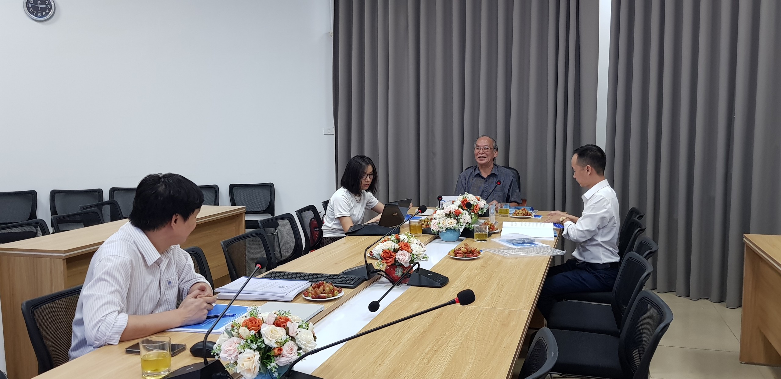 Sinh hoạt khoa học và đánh giá chuyên đề tiến sĩ cho NCS. Bùi Nguyễn Anh Tuấn