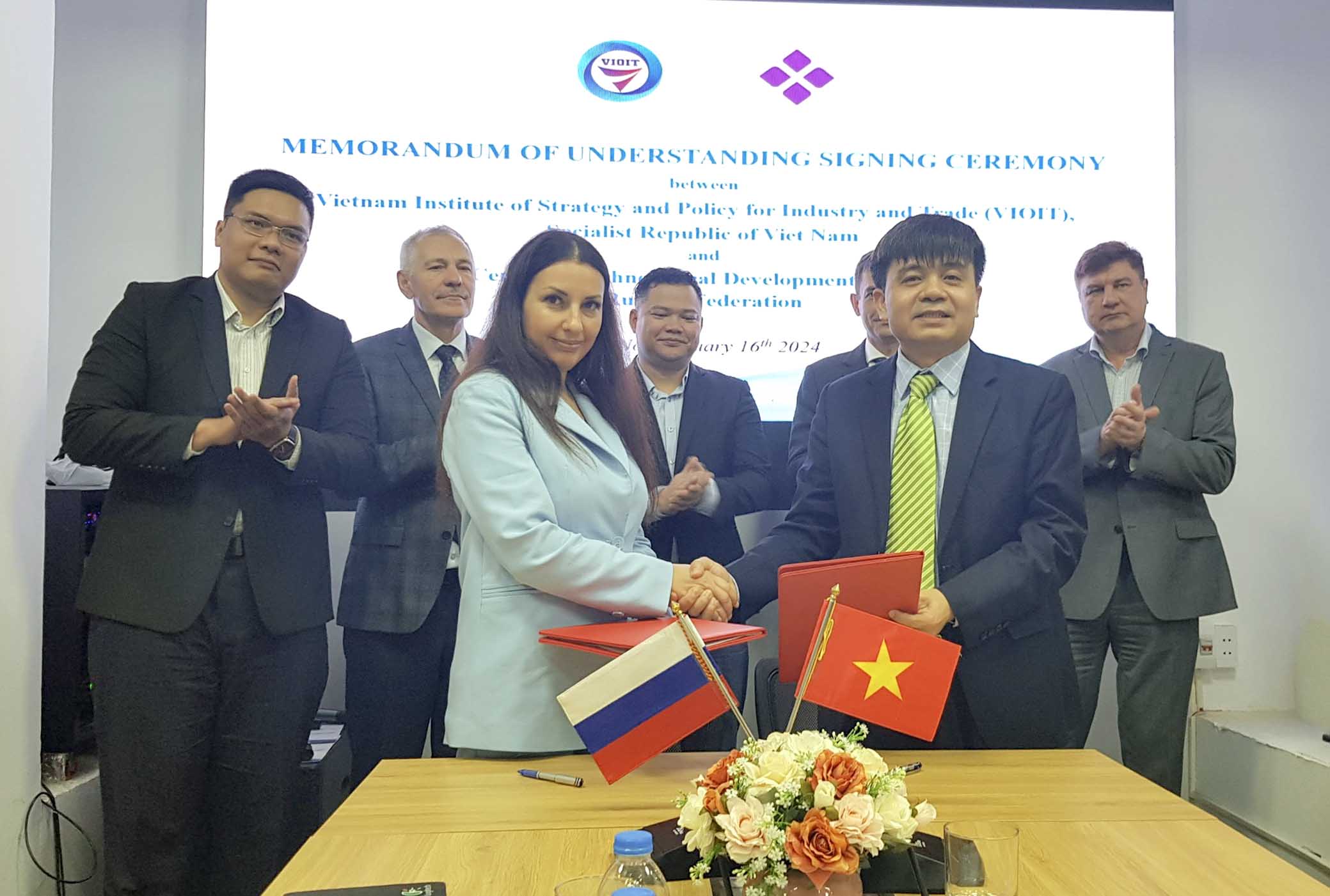 Viện Nghiên cứu chiến lược, chính sách Công Thương tổ chức Hội thảo và Lễ ký kết biên bản ghi nhớ hợp tác với Trung tâm phát triển công nghệ (CTD), Liên bang Nga về nghiên cứu amiăng trắng