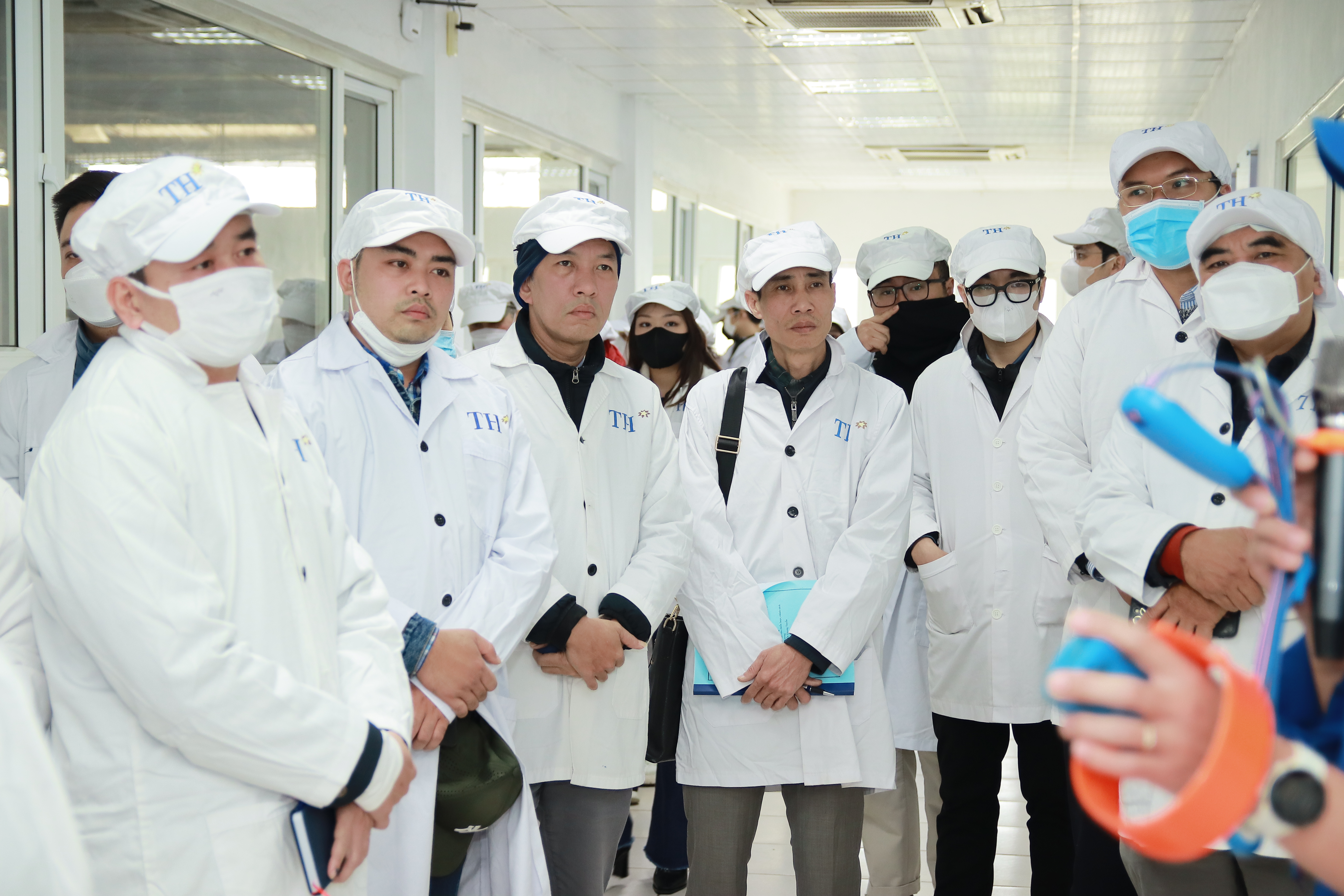 Viện Nghiên cứu chiến lược, chính sách Công Thương thăm quan và làm việc với doanh nghiệp sữa TH True milk tại Nghệ An