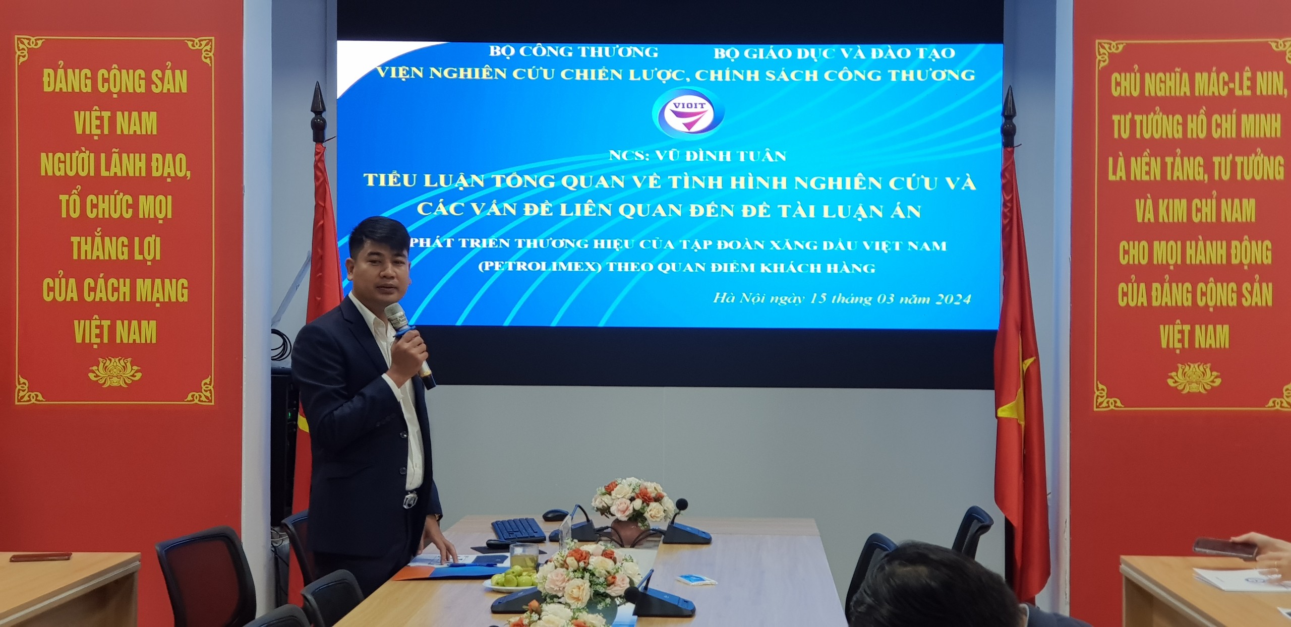 Chấm tiểu luận tổng quan luận án tiến sỹ cho NCS. Vũ Đình Tuân