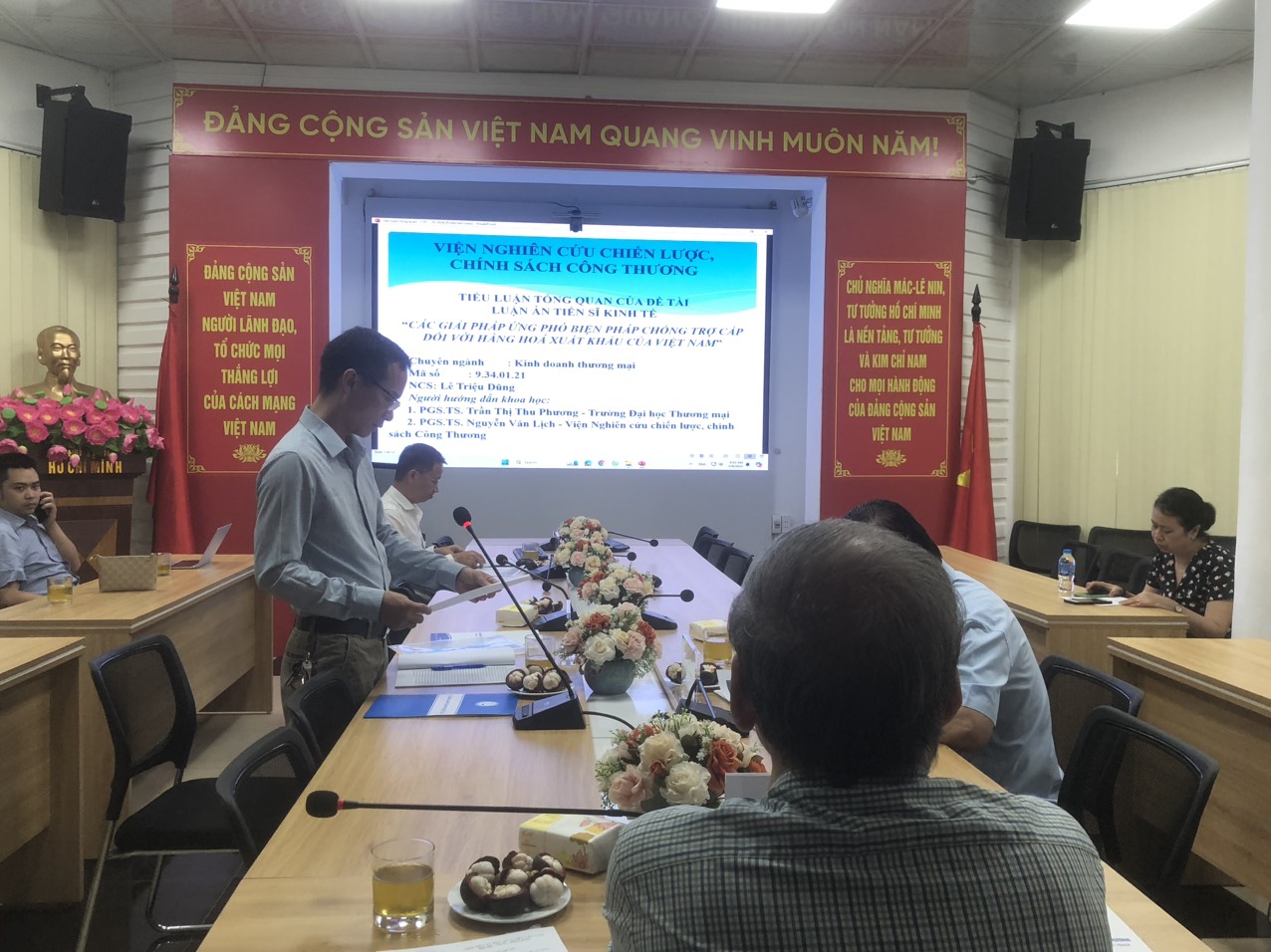 Đánh giá Tiểu luận tổng quan luận án tiến sĩ của NCS. Lê Triệu Dũng