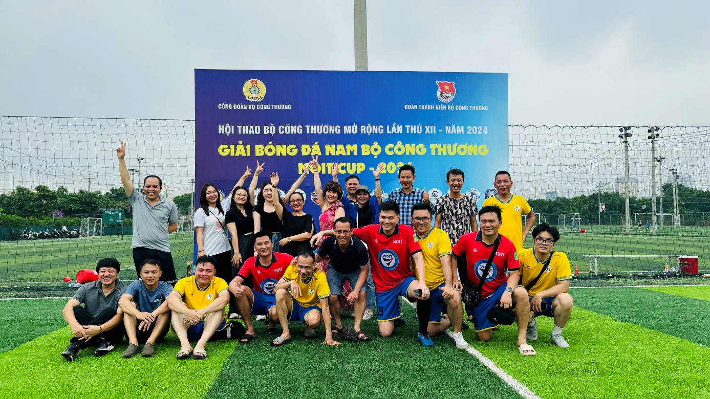 Viện Nghiên cứu chiến lược, chính sách Công Thương tham dự Giải bóng đá Nam Bộ Công Thương năm 2024