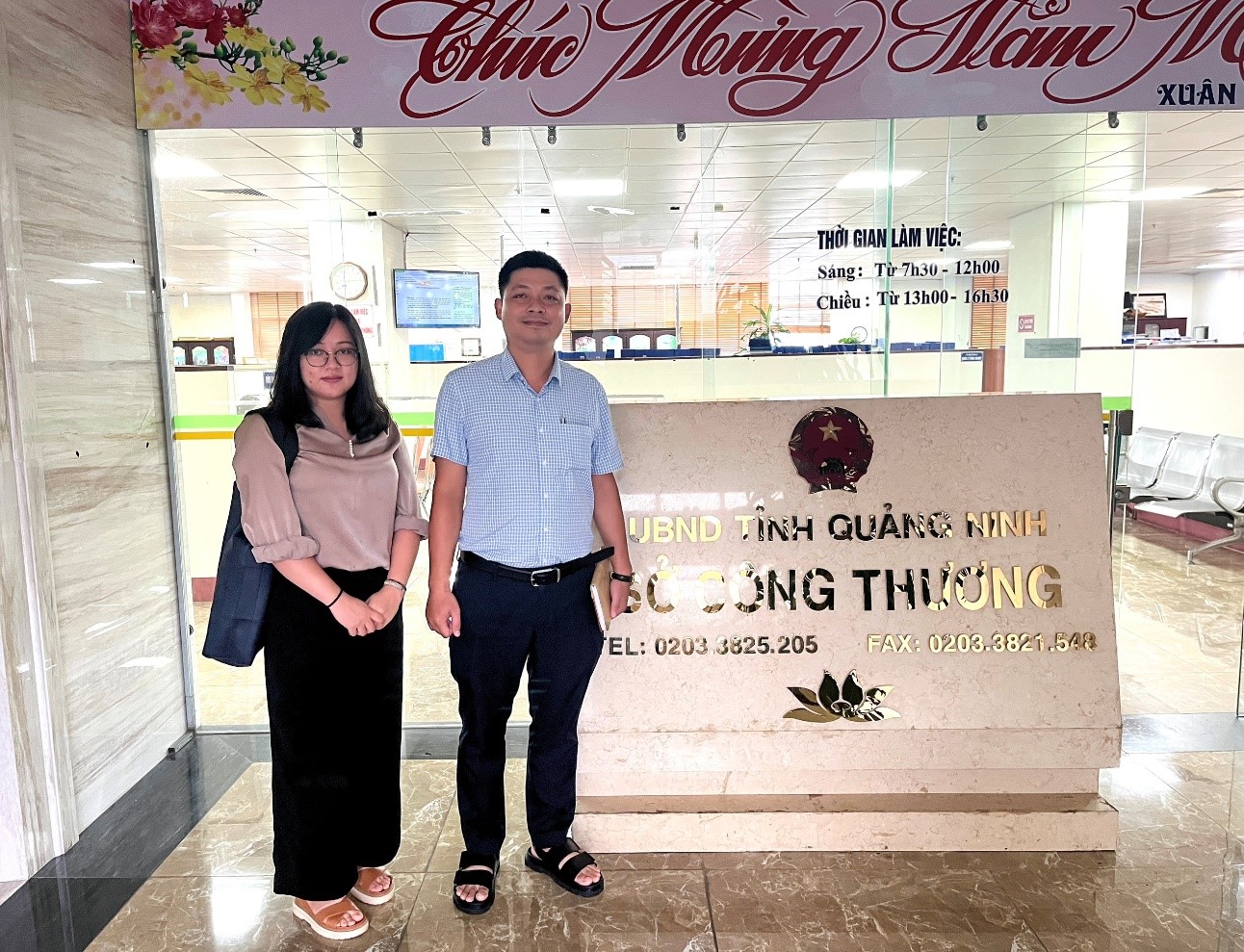 Đoàn công tác của Viện khảo sát và tổ chức hội thảo ​thực hiện nhiệm vụ: “Nghiên cứu, xây dựng cơ chế, chính sách bảo vệ thị trường phân phối trong nước, tạo điều kiện cho doanh nghiệp trong nước phát triển và phù hợp với các cam kết quốc tế”