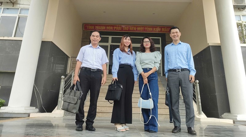 Đoàn công tác của Viện khảo sát và tổ chức hội thảo, tọa đàm thực hiện Đề án “Tăng cường quản lý nhà nước về an toàn thực phẩm trong lĩnh vực công nghiệp và thương mại”