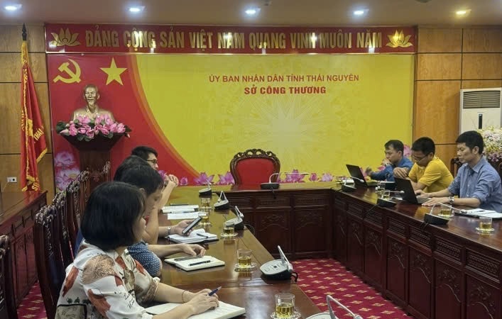 Đoàn công tác của Viện khảo sát và tổ chức Hội thảo tại các tỉnh miền Bắc thực hiện nhiệm vụ “Cơ chế khuyến khích hợp tác liên kết sản xuất theo cụm ngành công nghiệp”