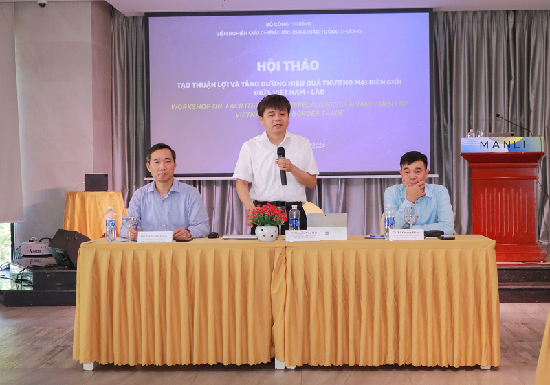 Hội thảo “Tạo thuận lợi và tăng cường hiệu quả thương mại biên giới giữa Việt Nam - Lào” tại tỉnh Quảng Bình 