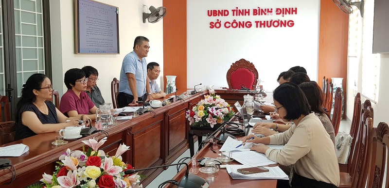 Đoàn công tác của Viện khảo sát thực hiện nhiệm vụ “Nghiên cứu khả năng xây dựng hệ sinh thái trong lĩnh vực dệt may, da giày và thực hiện chuỗi bài viết về thực thi hiệp định EVFTA”