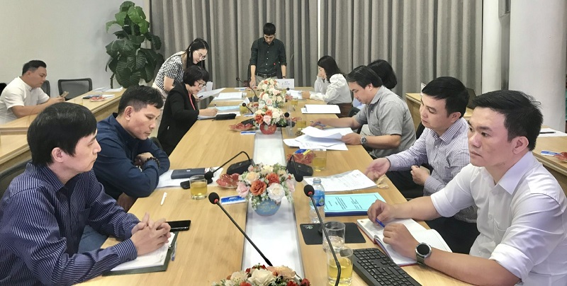 Nghiệm thu nhiệm vụ “Nghiên cứu kinh nghiệm của các nước về phát triển nguồn năng lượng bền vững và bài học cho Việt Nam”