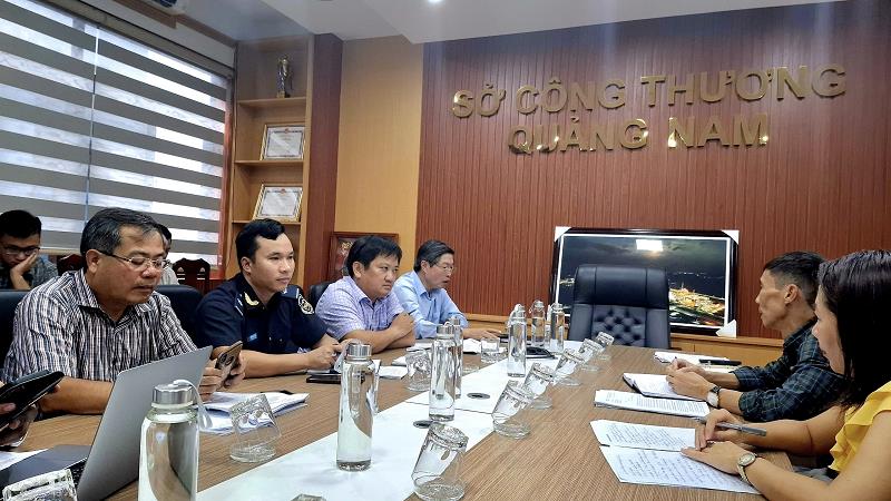 Đoàn công tác của Viện làm việc, khảo sát thông tin, số liệu tại các tỉnh Quảng Nam, Thừa Thiên Huế, Quảng Trị, Quảng Bình trong khuôn khổ dự án: “Tạo thuận lợi và tăng cường hiệu quả thương mại biên giới giữa Việt Nam với Trung Quốc, Lào và Campuchia”