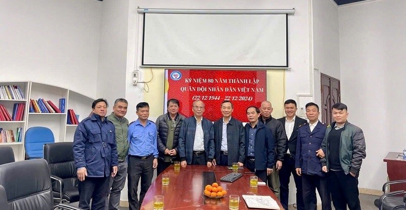 Gặp mặt các đồng chí cựu chiến binh, cựu quân nhân đang công tác tại Viện kỷ niệm 80 năm ngày thành lập Quân đội nhân dân Việt Nam (22/12/1944 - 22/12/2024)