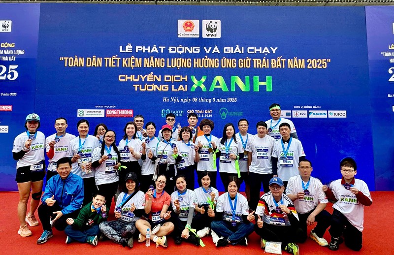 Cán bộ, viên chức, người lao động Viện Nghiên cứu chiến lược, chính sách Công Thương hưởng ứng Giải chạy Giờ Trái đất năm 2025