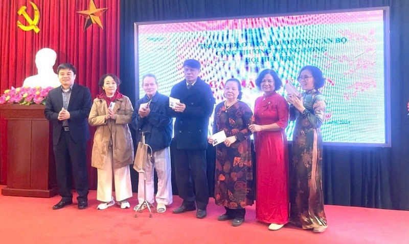 Viện Nghiên cứu Chiến lược, Chính sách Công Thương gặp mặt các cán bộ hưu trí nguyên là lãnh đạo, viên chức Trường Đào tạo, bồi dưỡng cán bộ Công Thương Trung ương