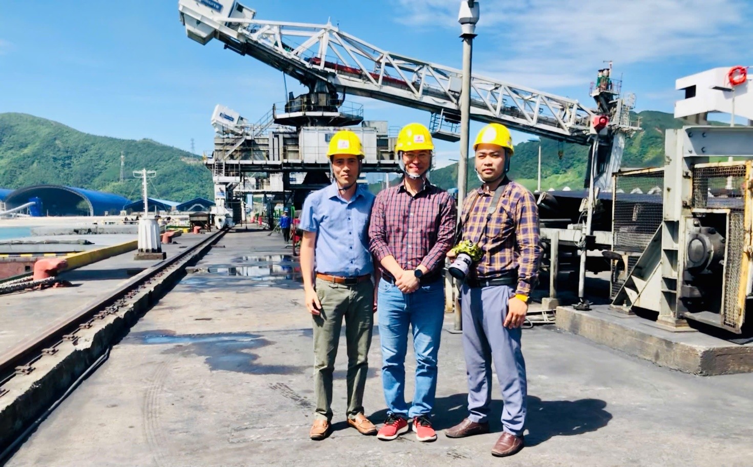 Khảo sát tại các tỉnh miền Trung thực hiện dự án “Nghiên cứu Chiến lược giá điện và giá dịch vụ về điện đến năm 2035”