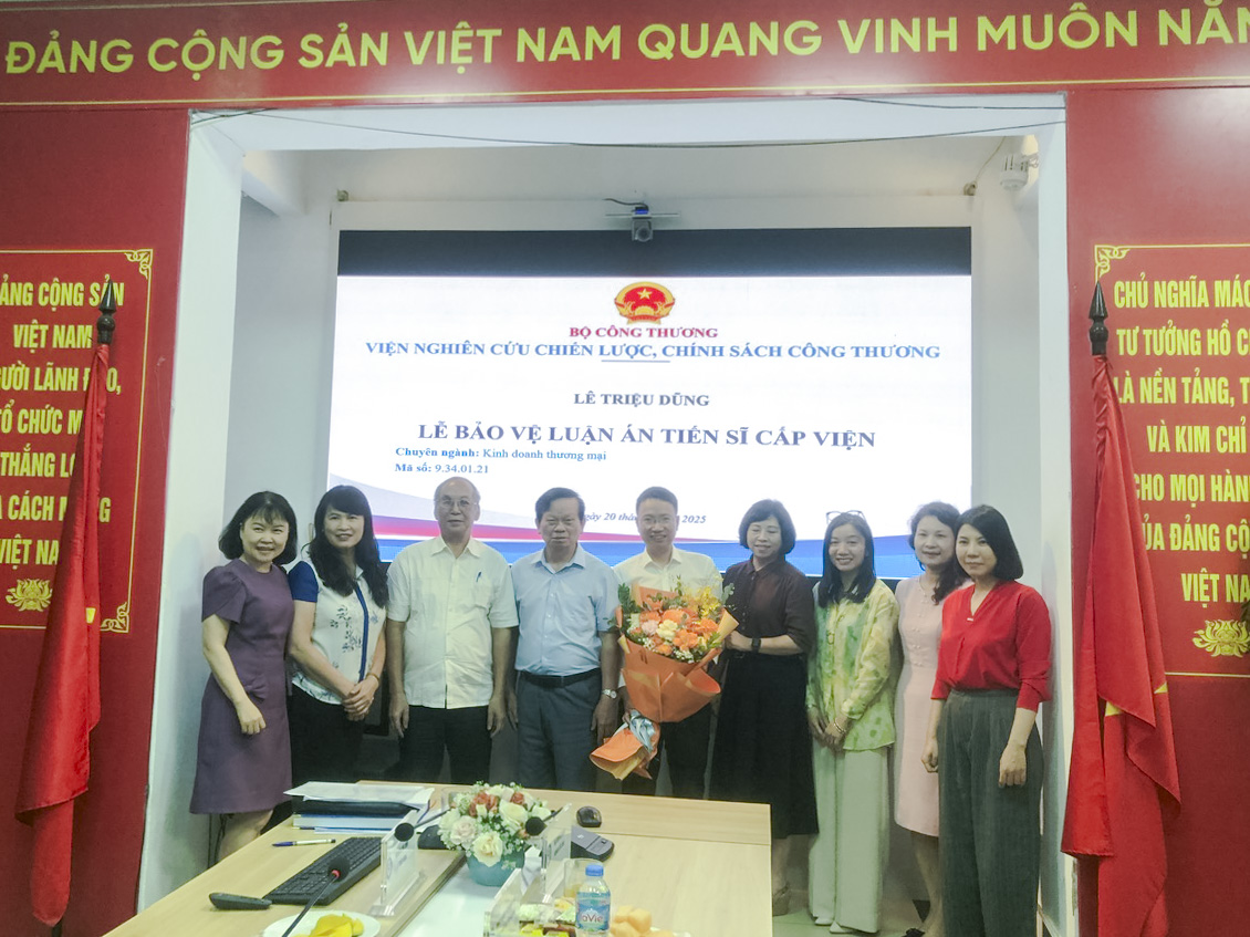 Lễ bảo vệ Luận án Tiến sỹ cấp Viện của NCS. Lê Triệu Dũng