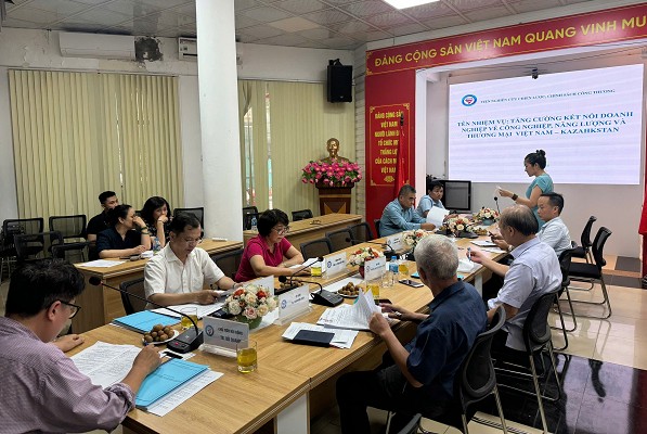Nghiệm thu nhiệm vụ “Tăng cường kết nối doanh nghiệp về công nghiệp, năng lượng và thương mại Việt Nam - Kazakhstan”