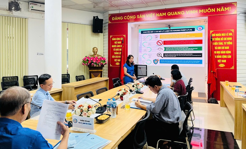 Sinh hoạt khoa học và chấm 3 chuyên đề tiến sỹ cho nghiên cứu sinh Phạm Châu Giang