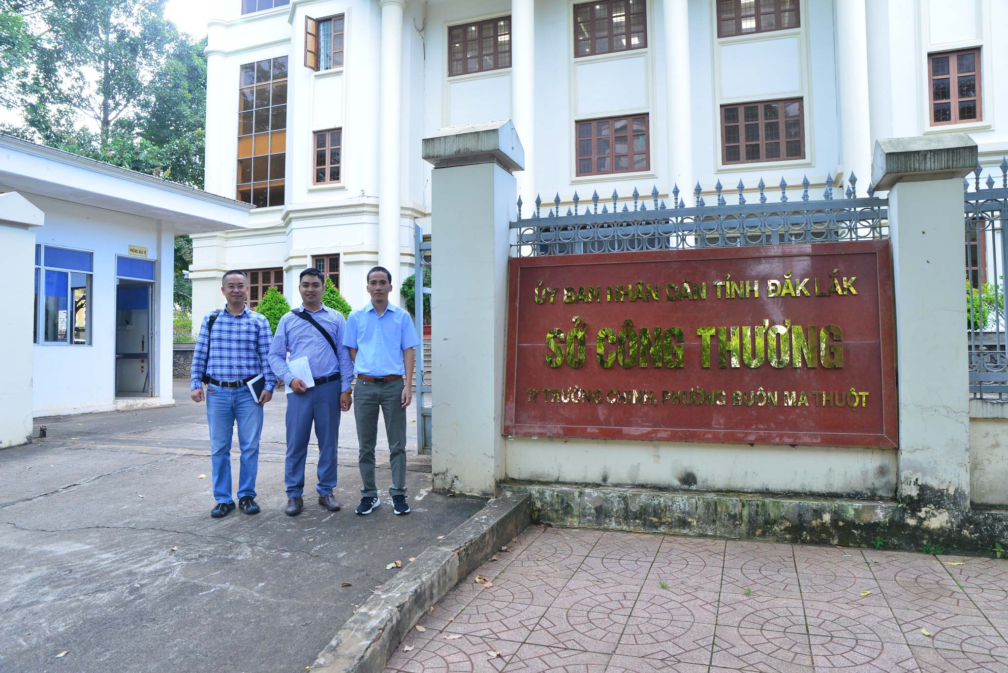 Đoàn khảo sát thực hiện dự án “Nghiên cứu Chiến lược giá điện và giá dịch vụ về điện đến năm 2035” tại các tỉnh Đắk Lắk, Gia Lai