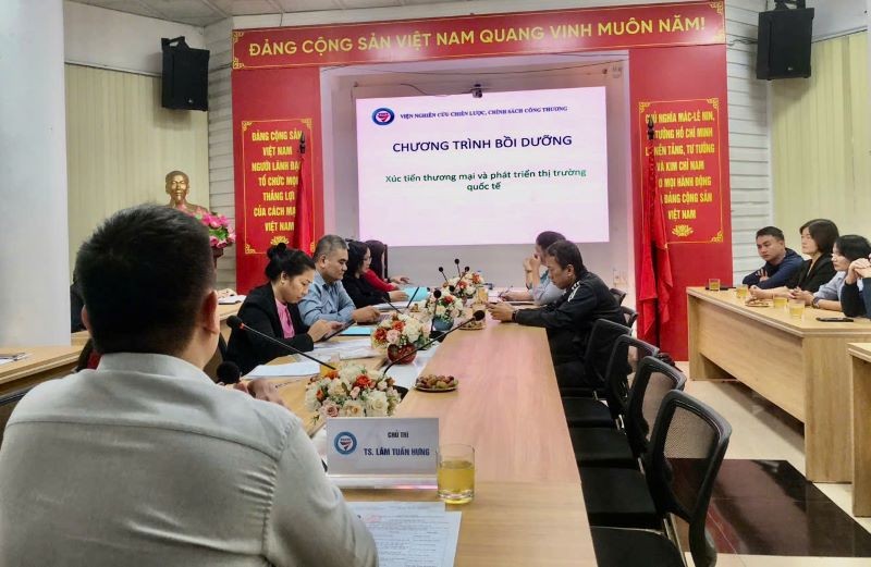 Hội thảo nhiệm vụ “Xây dựng chương trình, tài liệu bồi dưỡng về xúc tiến thương mại và phát triển thị trường quốc tế”