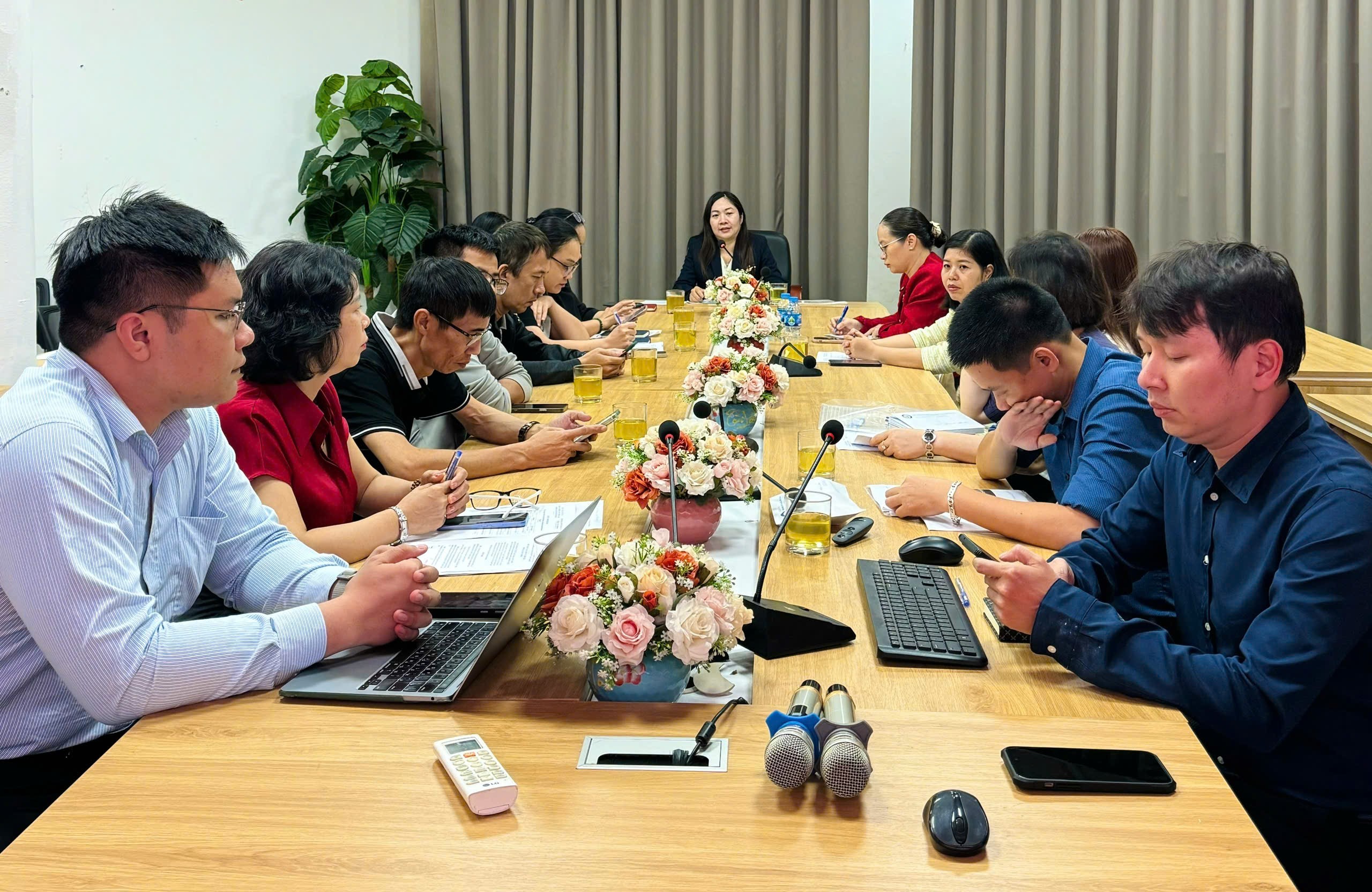 Hội thảo “Xây dựng chương trình, tài liệu bồi dưỡng về sử dụng năng lượng tiết kiệm và hiệu quả”