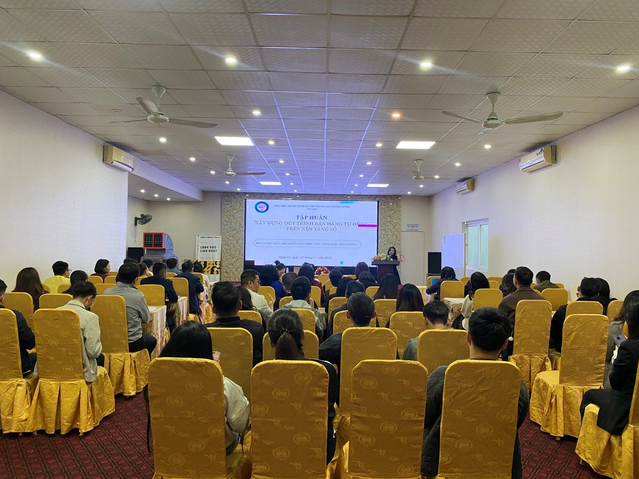 Khai giảng khóa tập huấn - Xây dựng quy trình bán hàng tự động trên nền tảng số tại Nghệ An