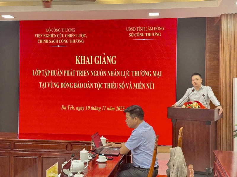 Khai giảng lớp tập huấn phát triển nguồn nhân lực thương mại tại vùng đồng bào dân tộc thiểu số và miền núi ở huyện Đạ Tẻh - tỉnh Lâm Đồng
