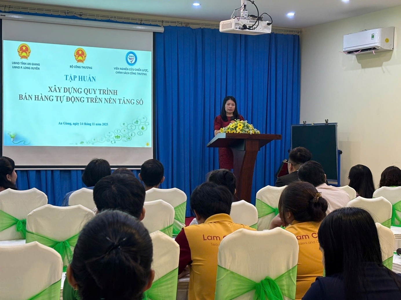 Khai giảng khóa tập huấn “Xây dựng quy trình bán hàng tự động trên nền tảng số” tại tỉnh An Giang