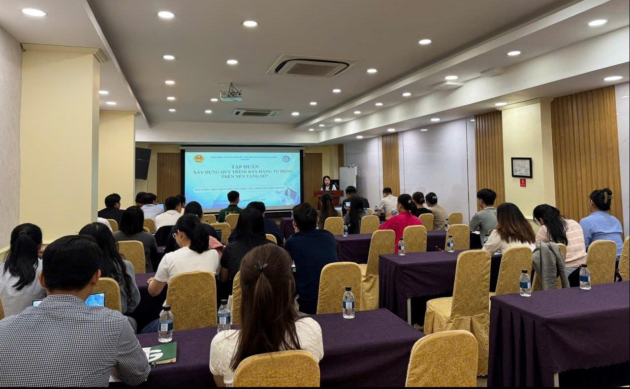 Khai giảng khóa tập huấn “Xây dựng quy trình bán hàng tự động trên nền tảng số” tại TP Hồ Chí Minh