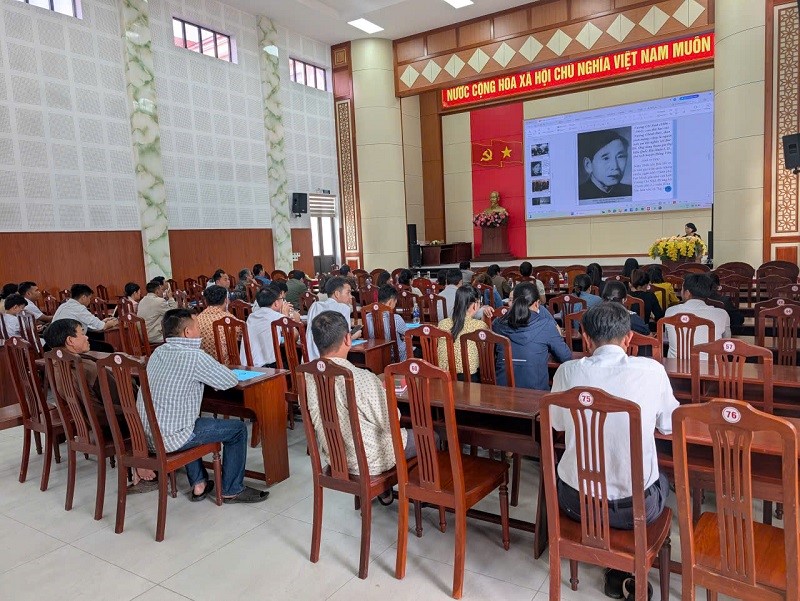 Khai giảng lớp tập huấn phát triển nguồn nhân lực thương mại tại vùng đồng bào dân tộc thiểu số tại xã Phú Túc, tỉnh Gia Lai