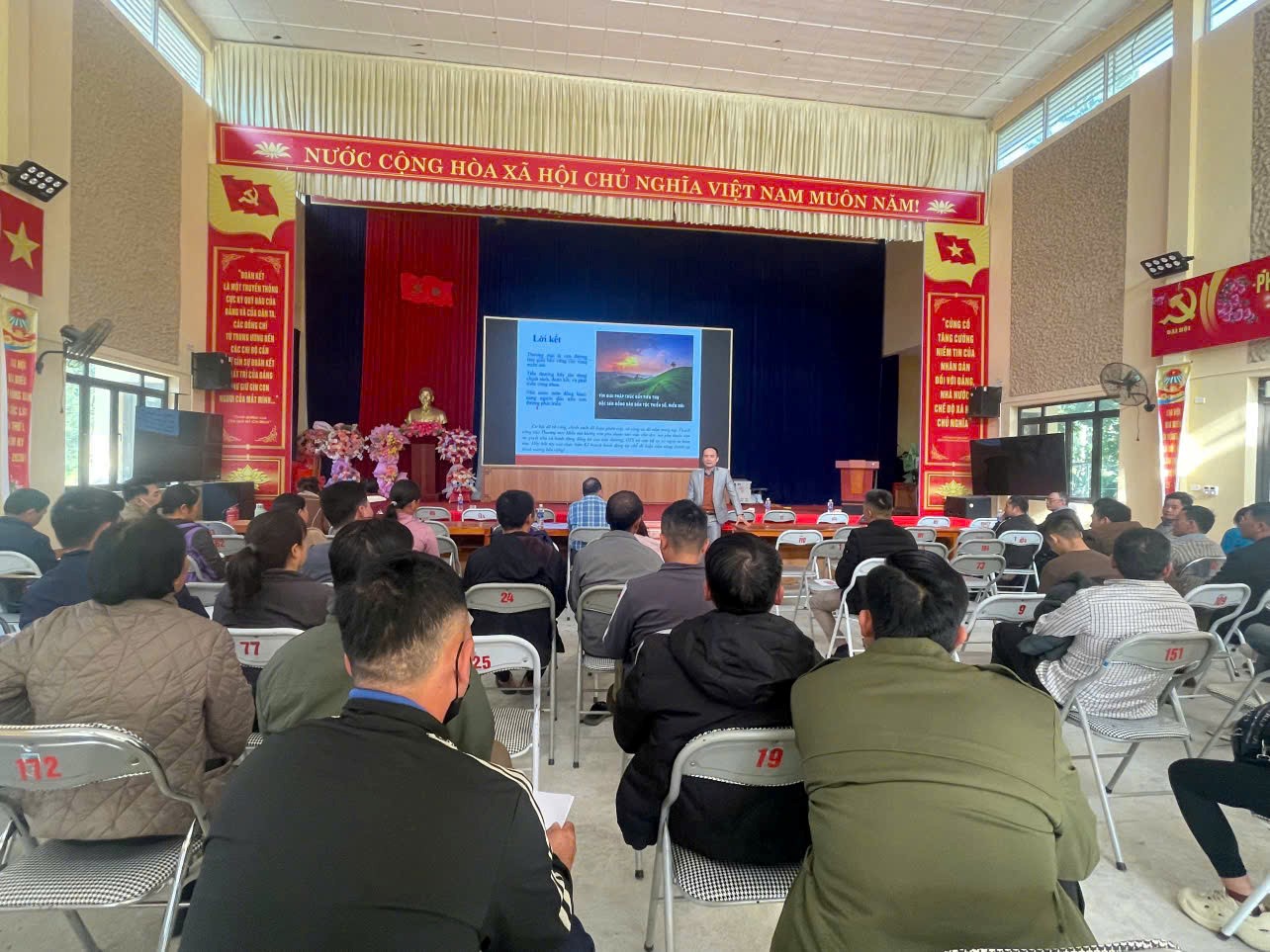 Tập huấn phát triển nguồn nhân lực thương mại tại vùng đồng bào dân tộc thiểu số và miền núi cho cán bộ quản lý tại xã Cốc Lầu, tỉnh Lào Cai