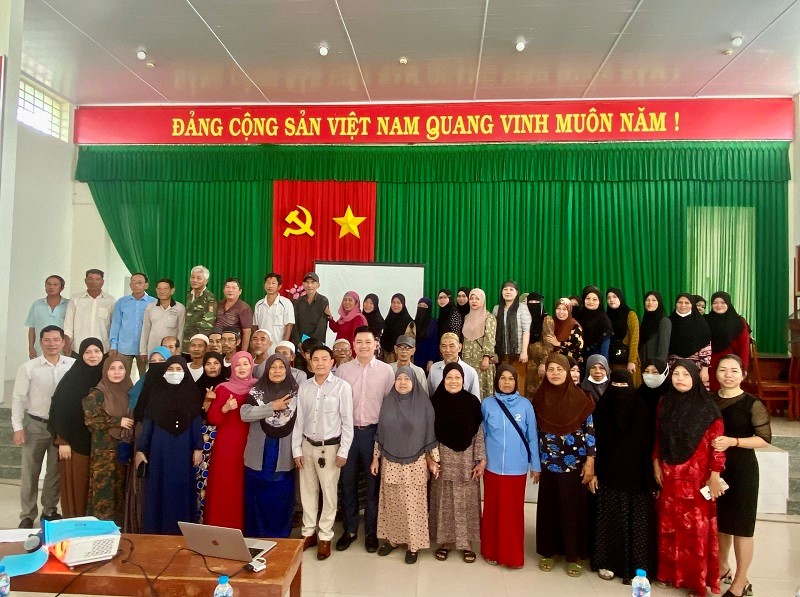 Khai giảng lớp tập huấn phát triển nguồn nhân lực thương mại tại vùng đồng bào dân tộc thiểu số và miền núi tại xã Vĩnh Hậu, tỉnh An Giang